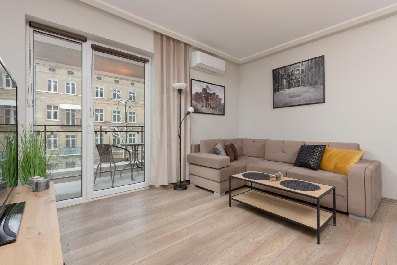 Modern One Bedroom Apartment With Parking In Lodz By Renters Prestige Εξωτερικό φωτογραφία