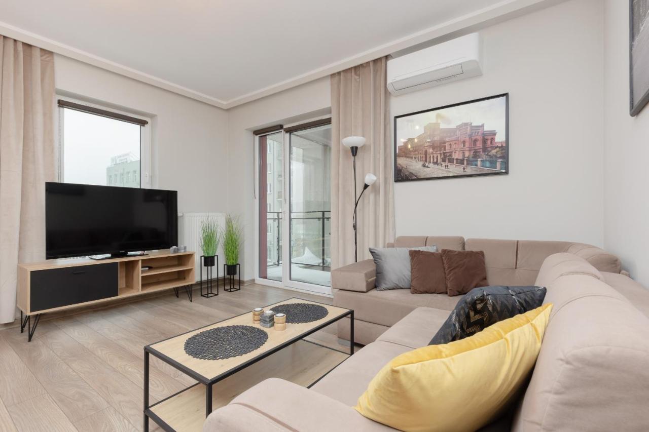 Modern One Bedroom Apartment With Parking In Lodz By Renters Prestige Εξωτερικό φωτογραφία