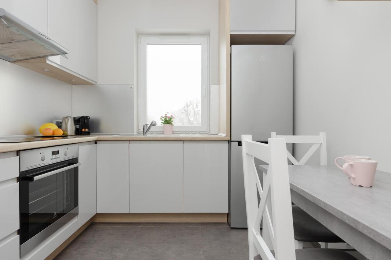 Modern One Bedroom Apartment With Parking In Lodz By Renters Prestige Εξωτερικό φωτογραφία