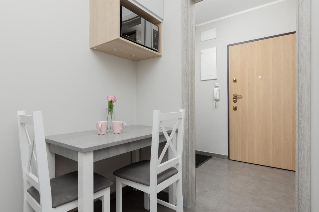Modern One Bedroom Apartment With Parking In Lodz By Renters Prestige Εξωτερικό φωτογραφία